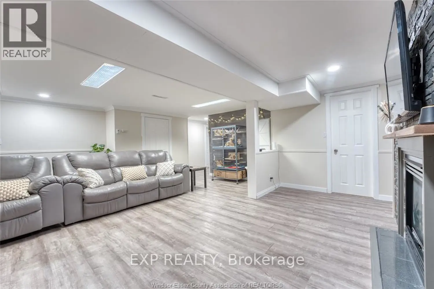 Additional image 14 of 111 Danforth Avenue