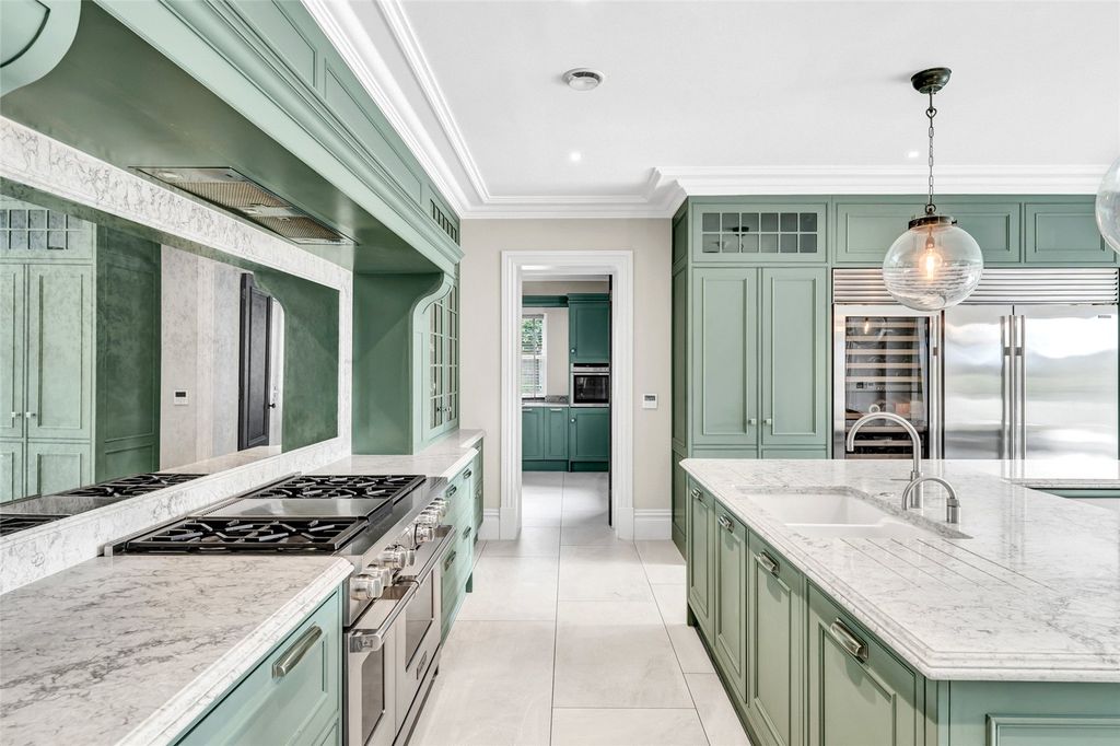 Additional image 10 of 9 bed detached house for saleStubbs Hill, Binfield, Bracknell, Berkshire RG42