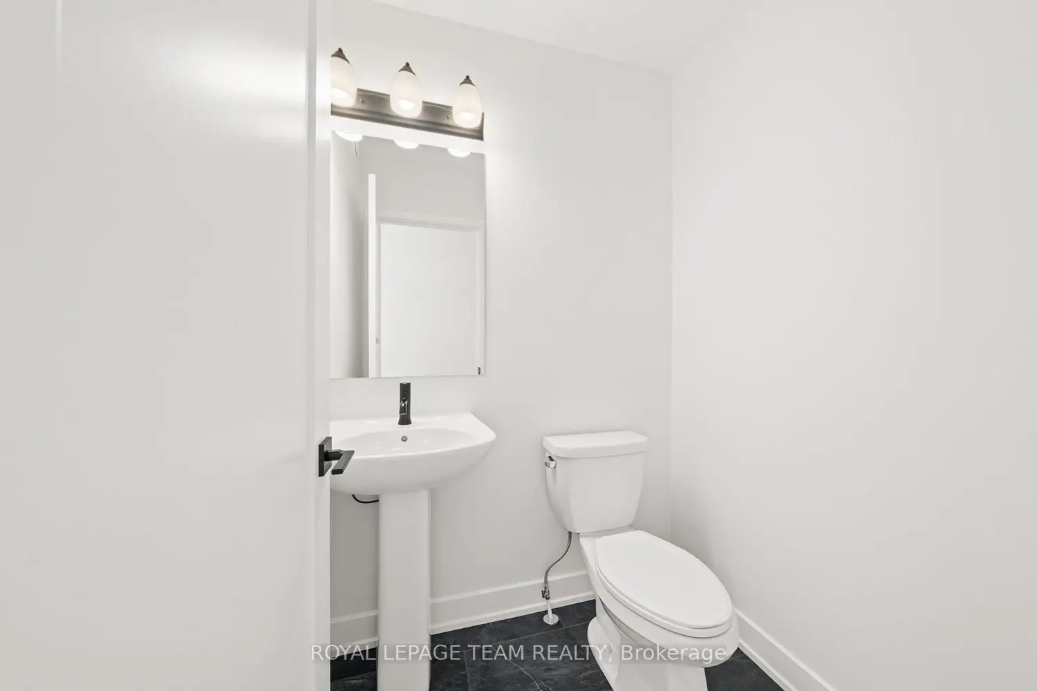 Additional image 3 of 1064 Moore Street