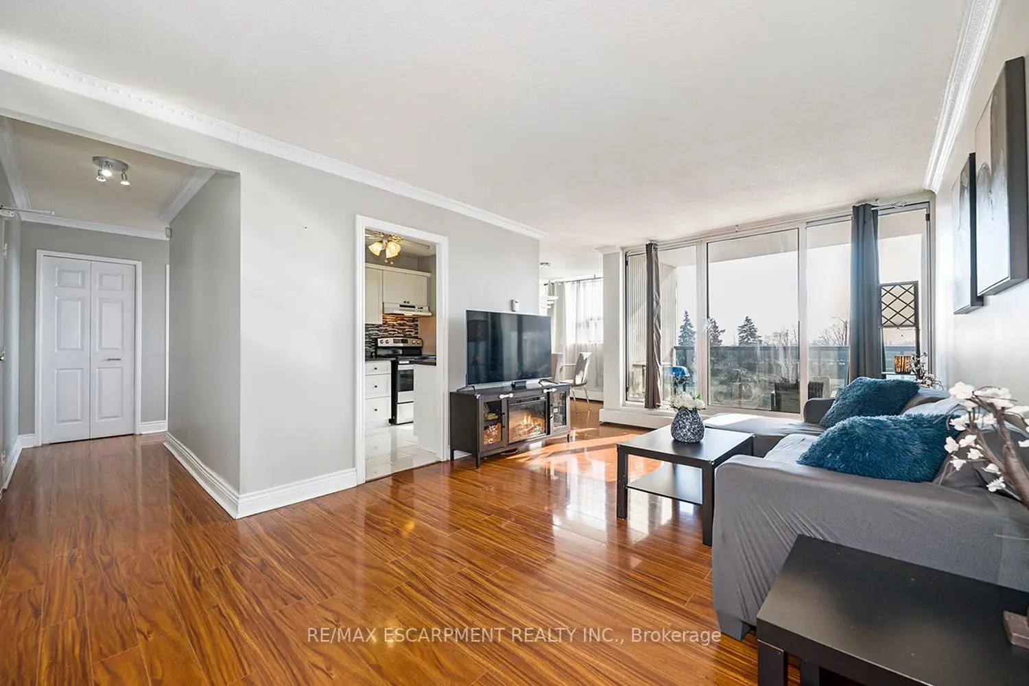 Additional image 3 of 530 Lolita Gardens 308