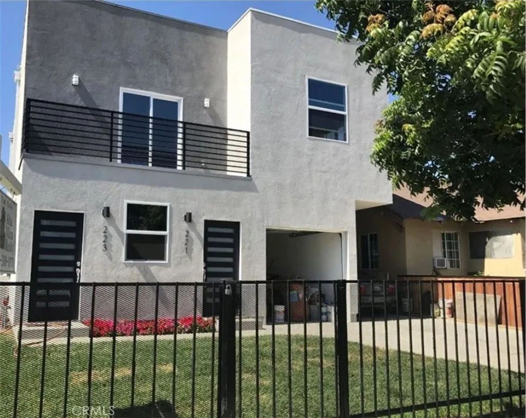 Additional image 3 of 221 W 85th St, Los Angeles, CA 90003