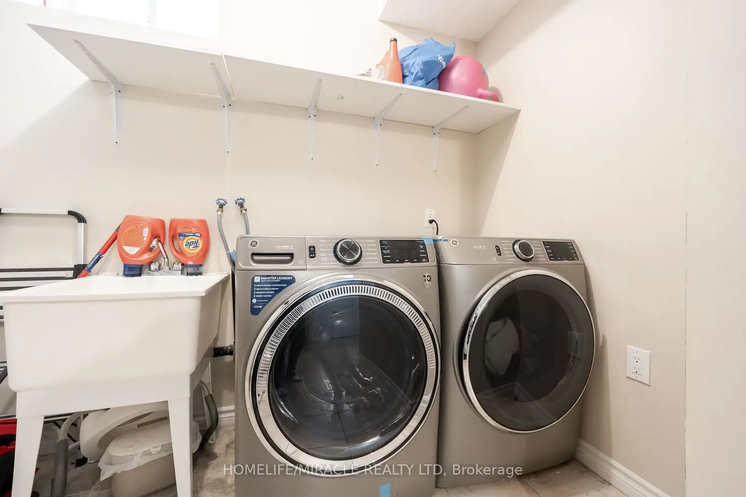 Additional image 15 of 11 Noranda Crescent