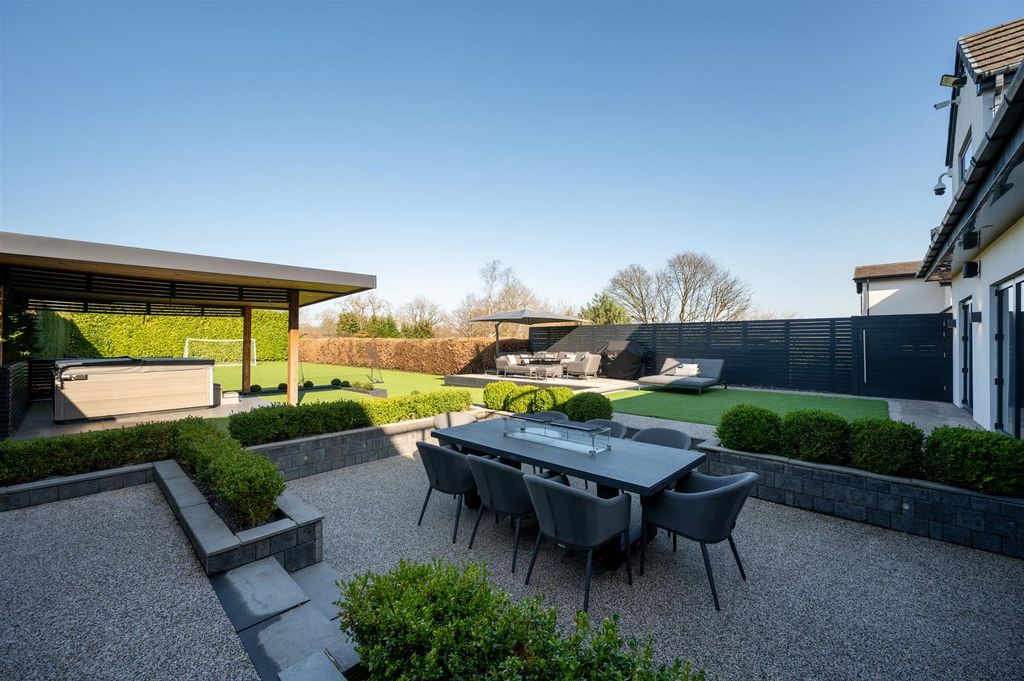 Additional image 3 of 5 bed detached house for saleDore Road, Sheffield S17