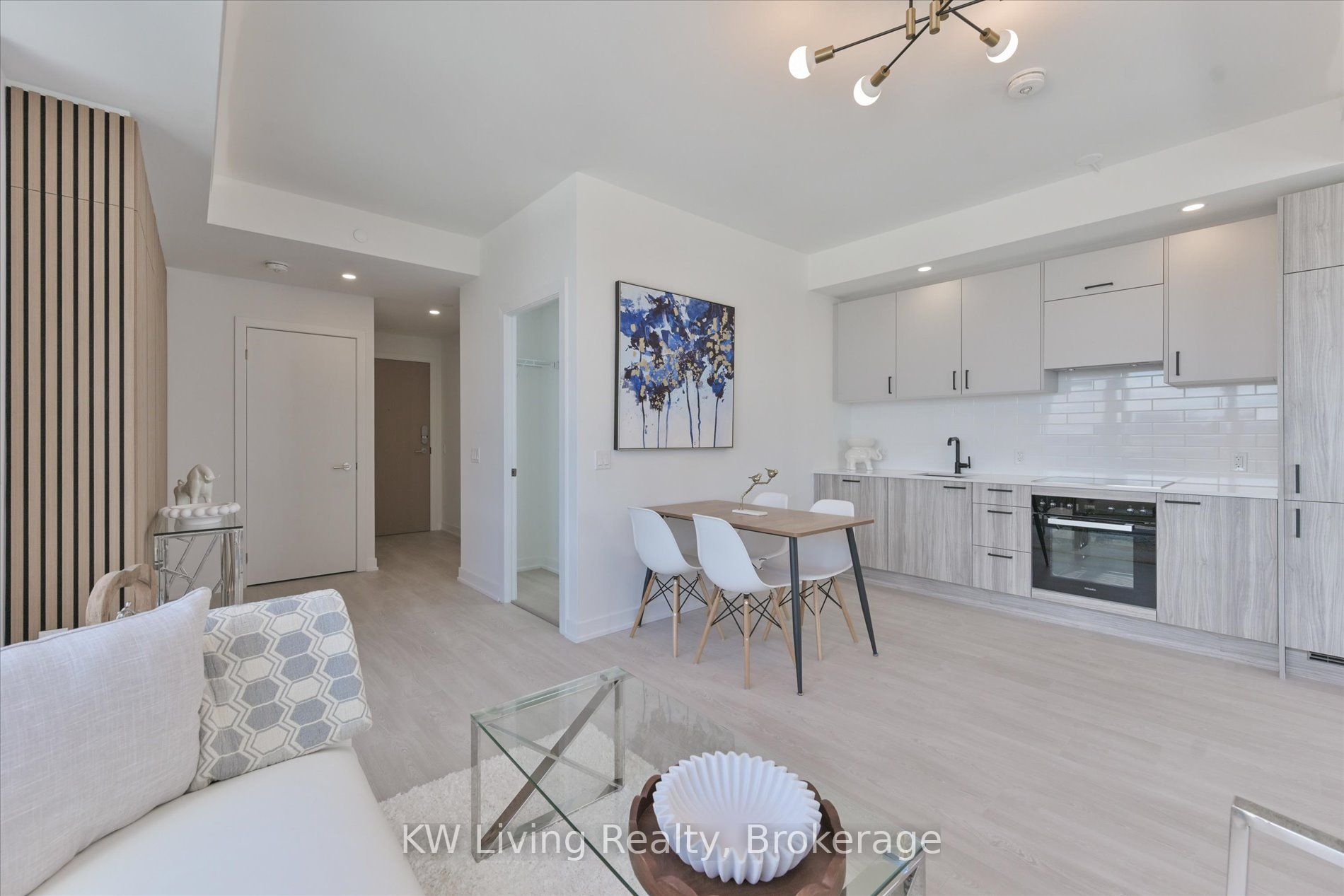Additional image 5 of 602-1 Quarrington Lane, Toronto, ON, M3C 0S4