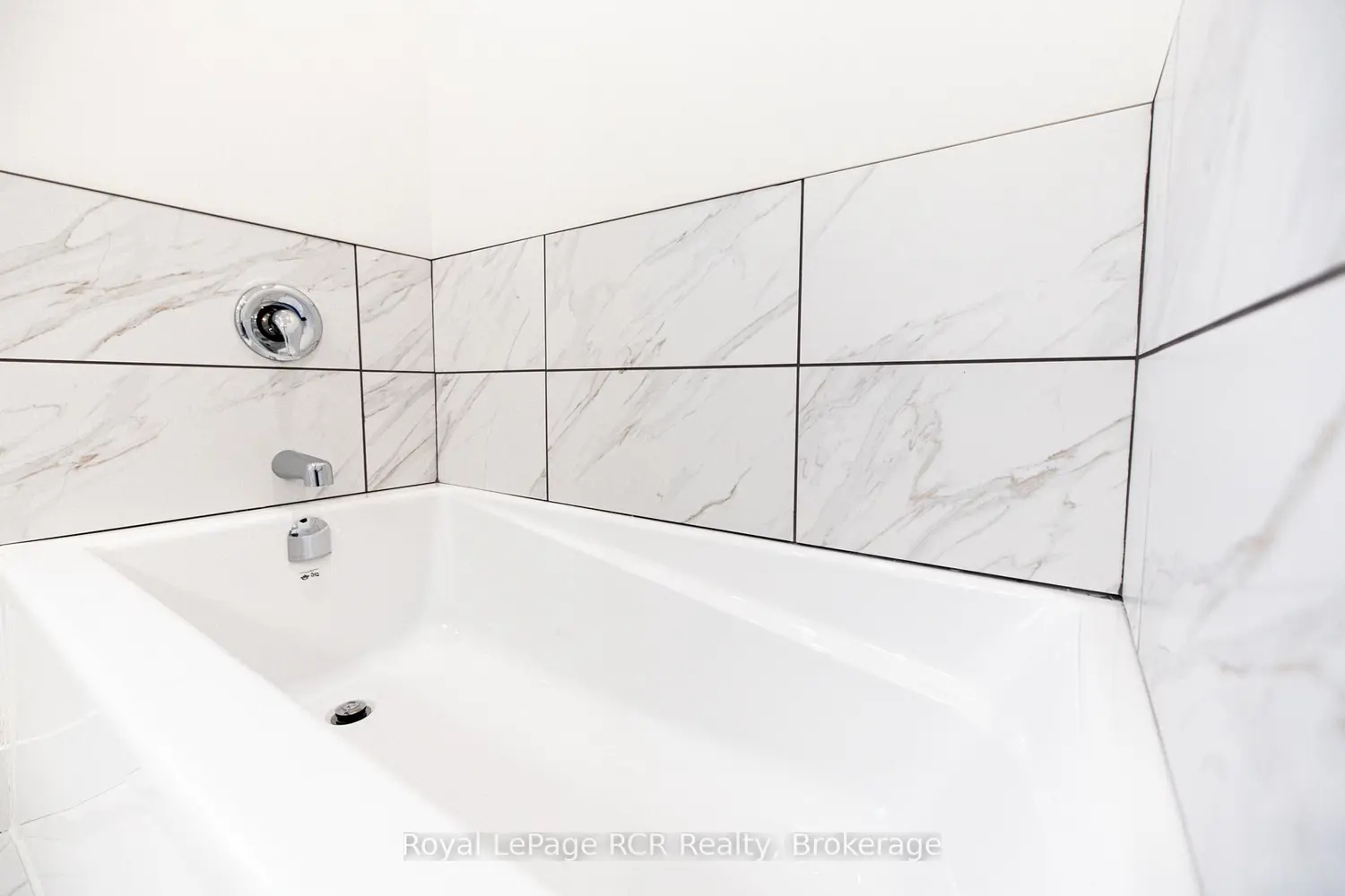 Additional image 6 of 222 16Th Avenue Crescent