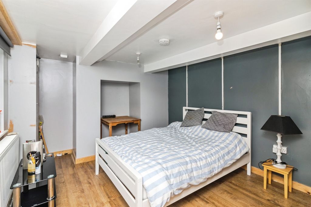Additional image 19 of 2 bed flat for salePakefield Street, Lowestoft NR33
