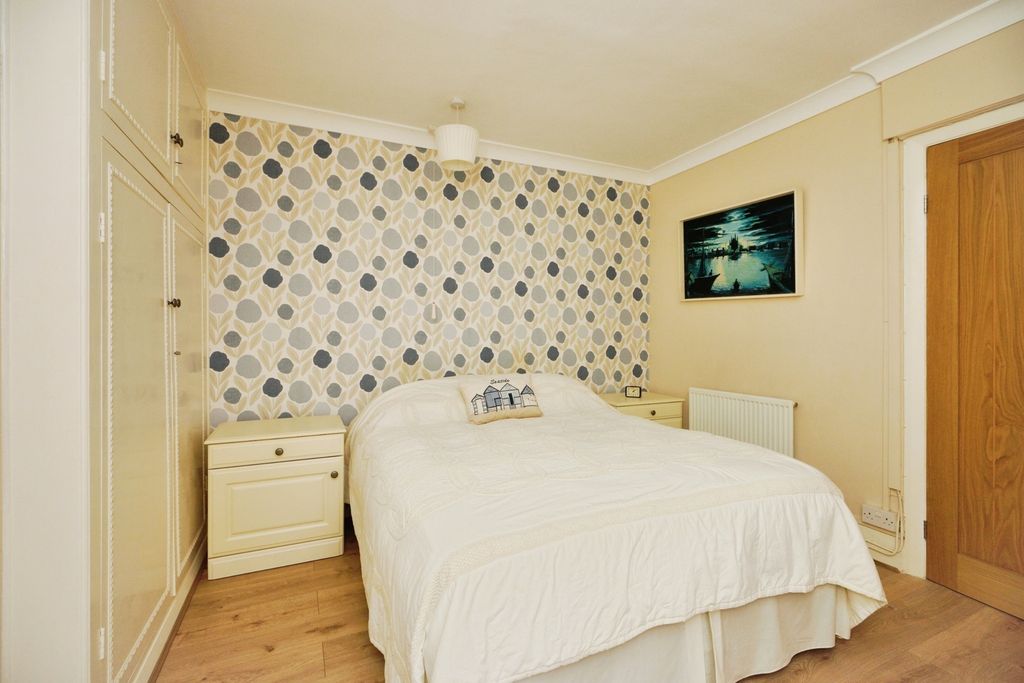 Additional image 12 of 3 bed flat for saleRhos Promenade, Rhos On Sea, Colwyn Bay, Conwy LL28
