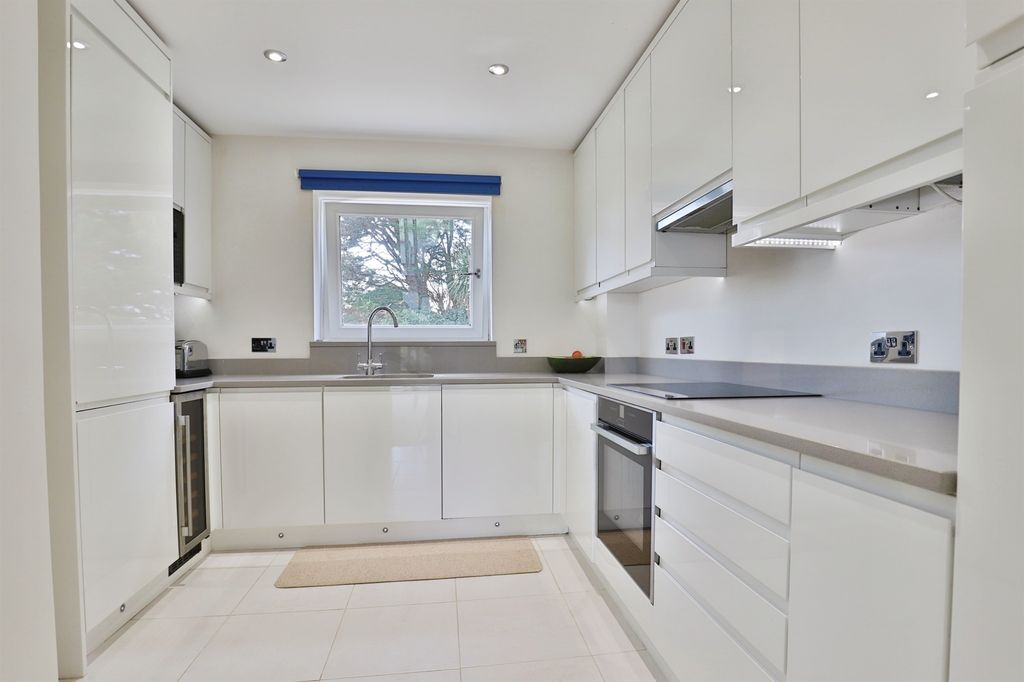 Additional image 4 of 3 bed maisonette for saleSeacombe Road, Poole BH13