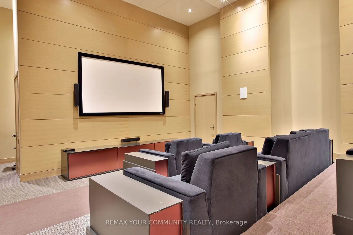 Additional image 19 of 29 Queens Quay 918