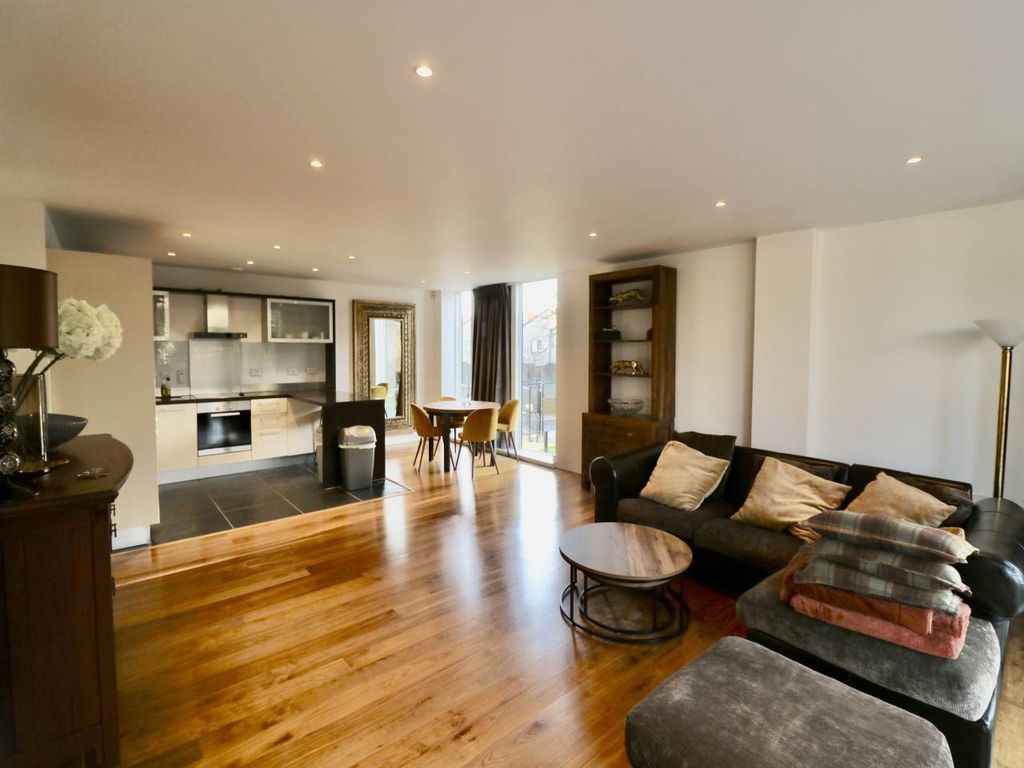 Additional image 3 of 2 bed flat for saleThe Oak Building, Kingfisher Way CB2