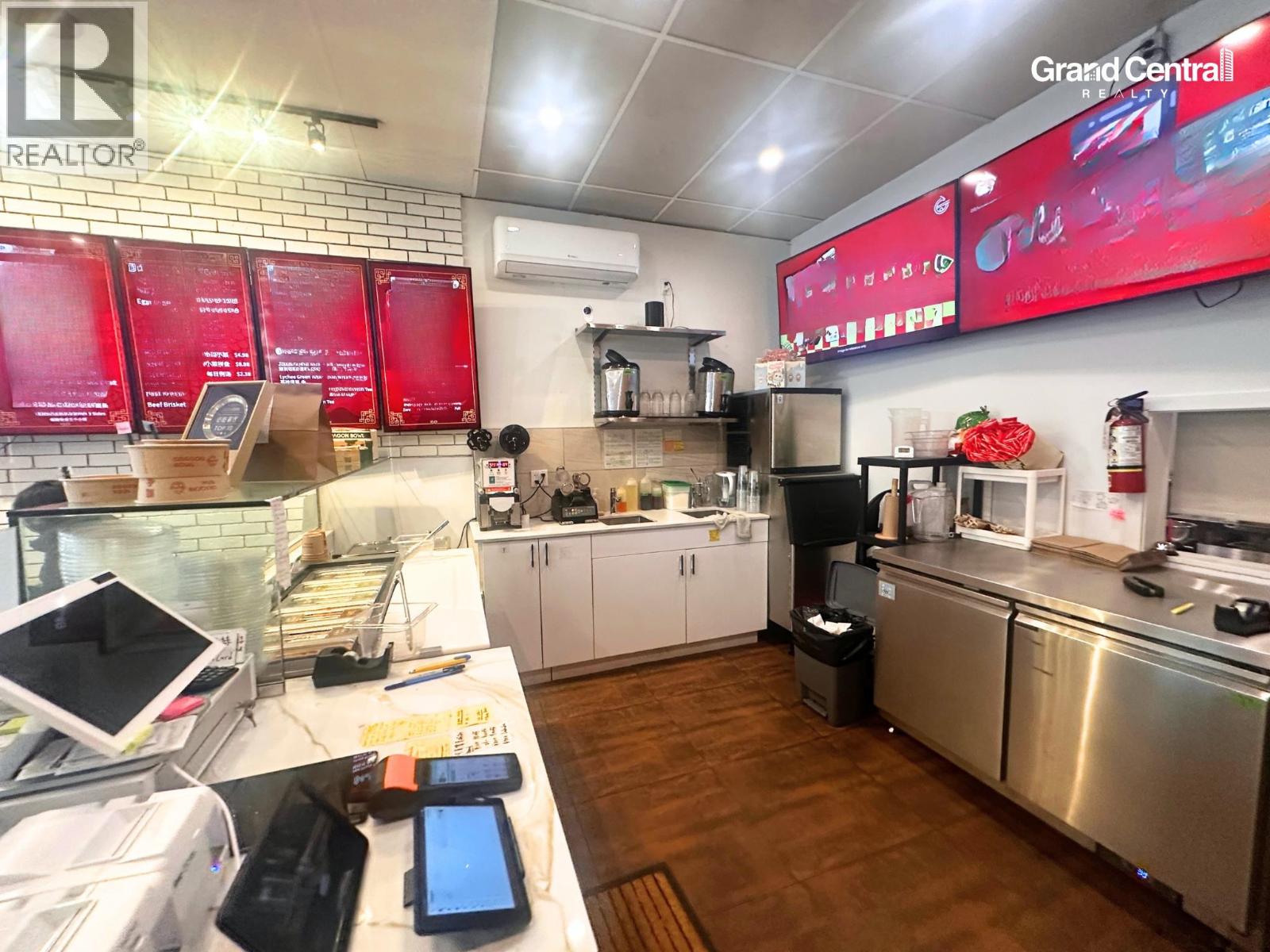 Additional image 2 of 4929 Kingsway , Burnaby, BC, V5H2E5