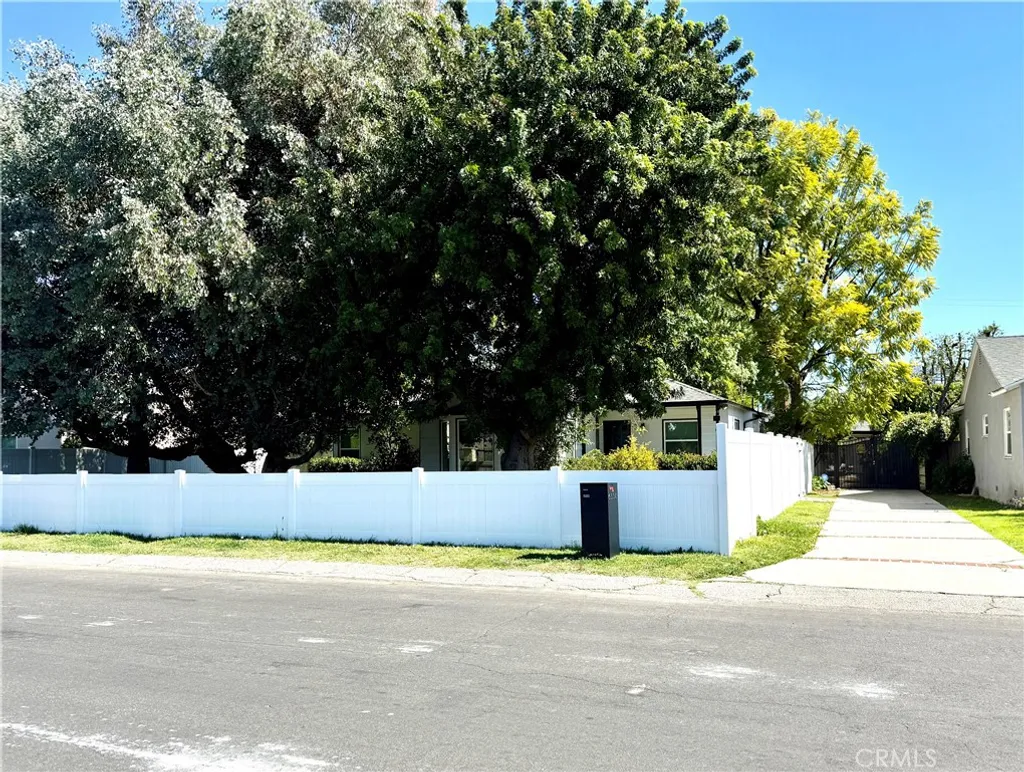 Additional image 2 of 6534 Peach Avenue, Van Nuys, CA 91406