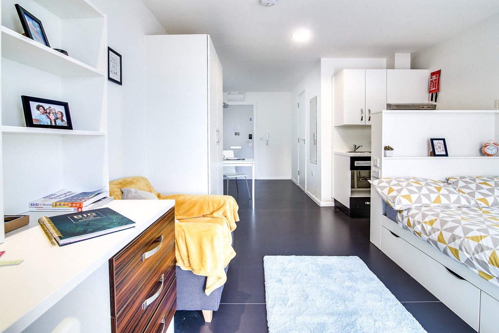 Room in a Shared Flat, Corporation Street, B4, N1 7GU