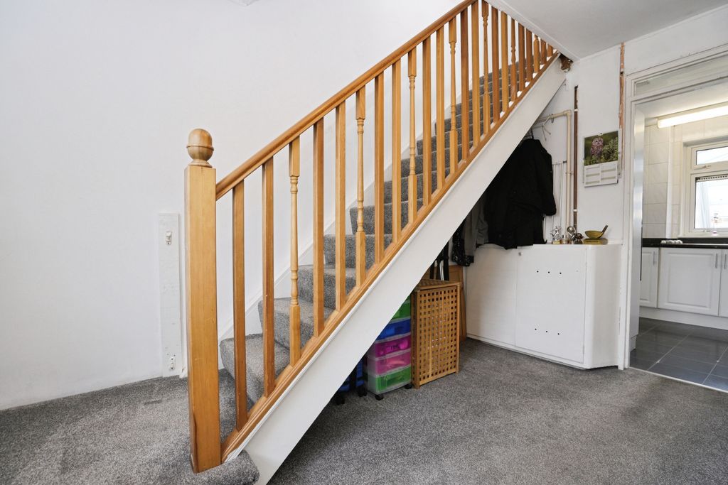 Additional image 5 of 3 bed semi-detached house for saleAshcroft Road, Luton LU2