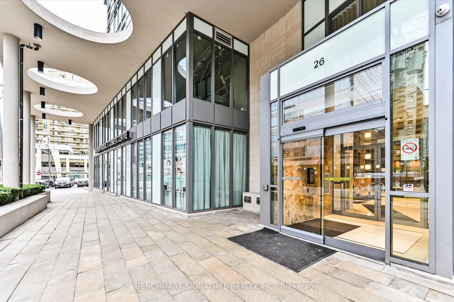 Additional image 17 of 26 Norton Avenue 404