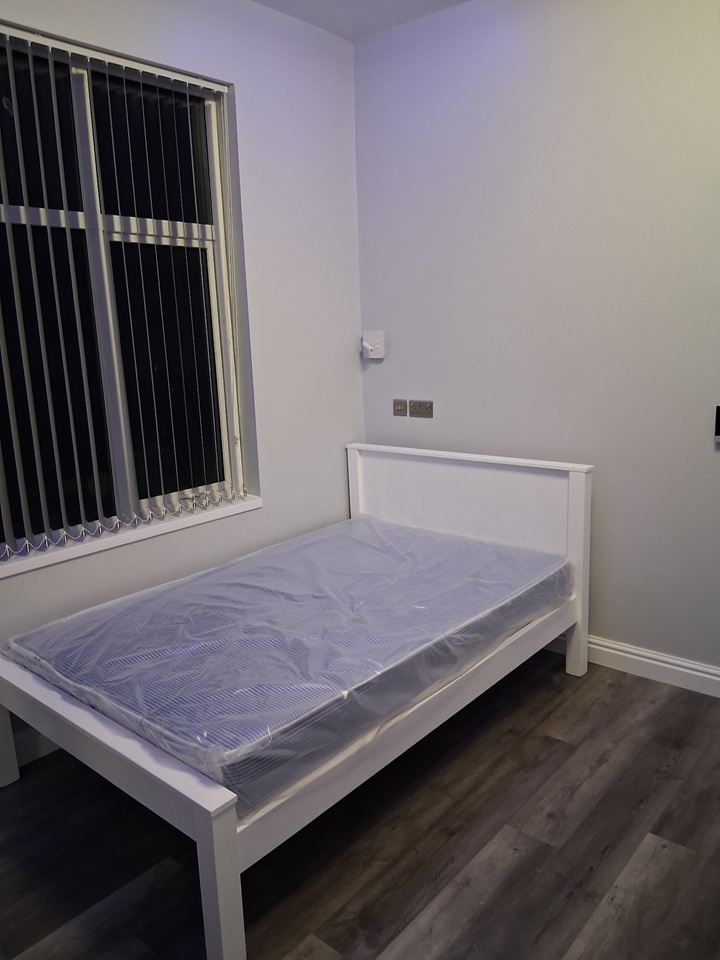 Studio Flat, Hockley, B19, N1 7GU