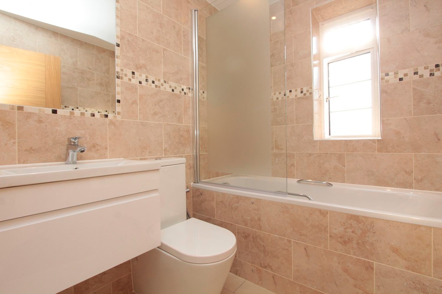 Additional image 5 of Room in a Shared Flat, Dibdin House, W9, N1 7GU