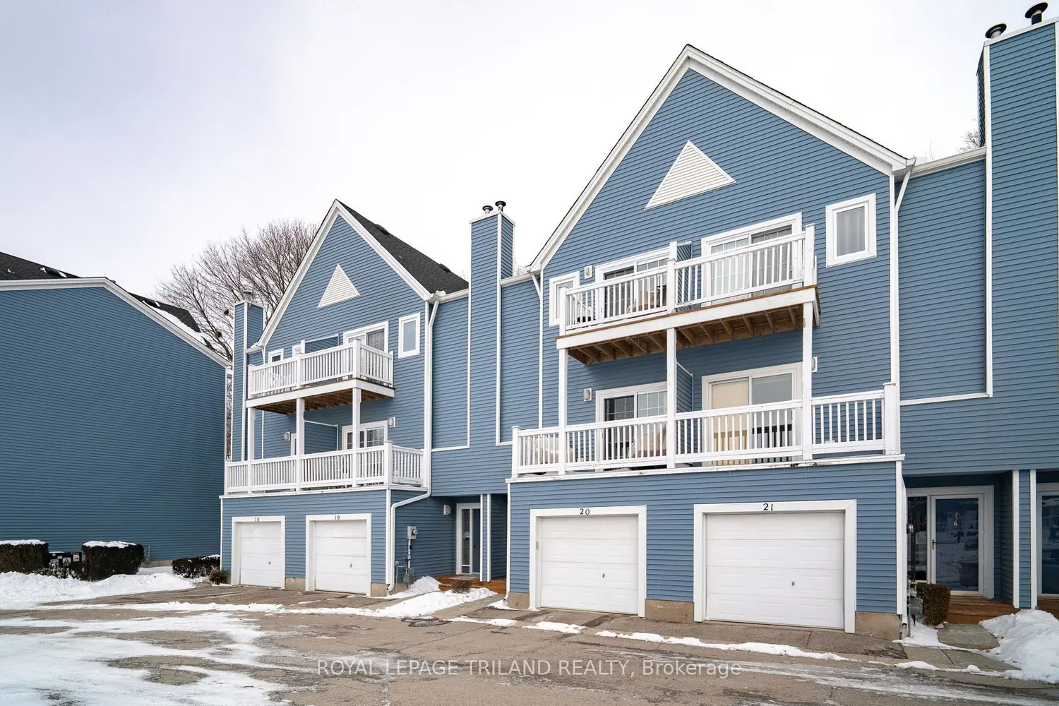 374 Front Street 20