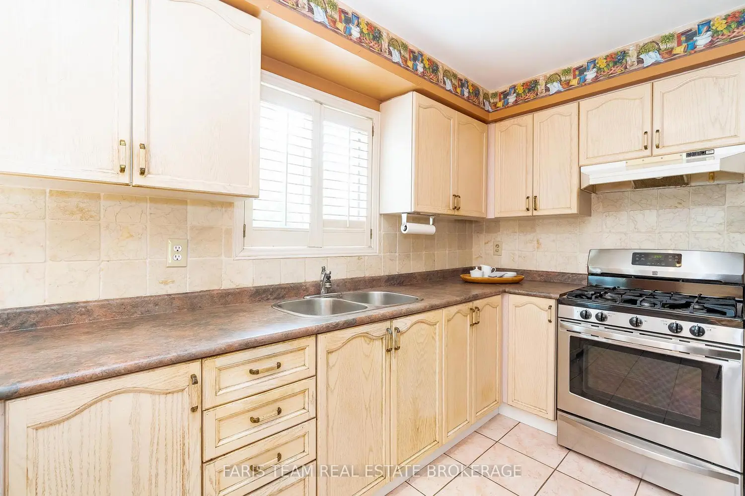 230 Mary Anne Drive photo 5