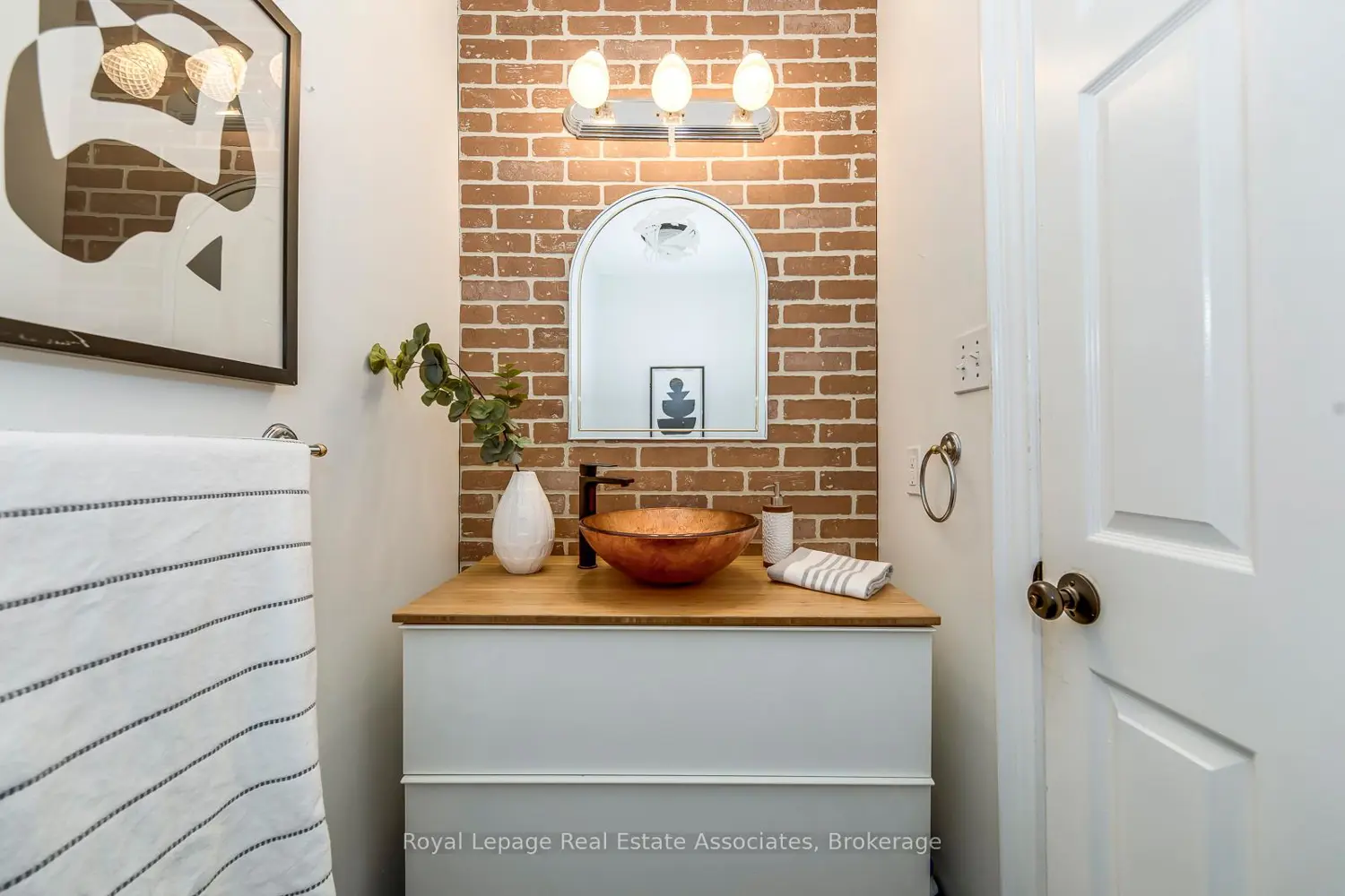 Additional image 9 of 5 Huttonville Drive