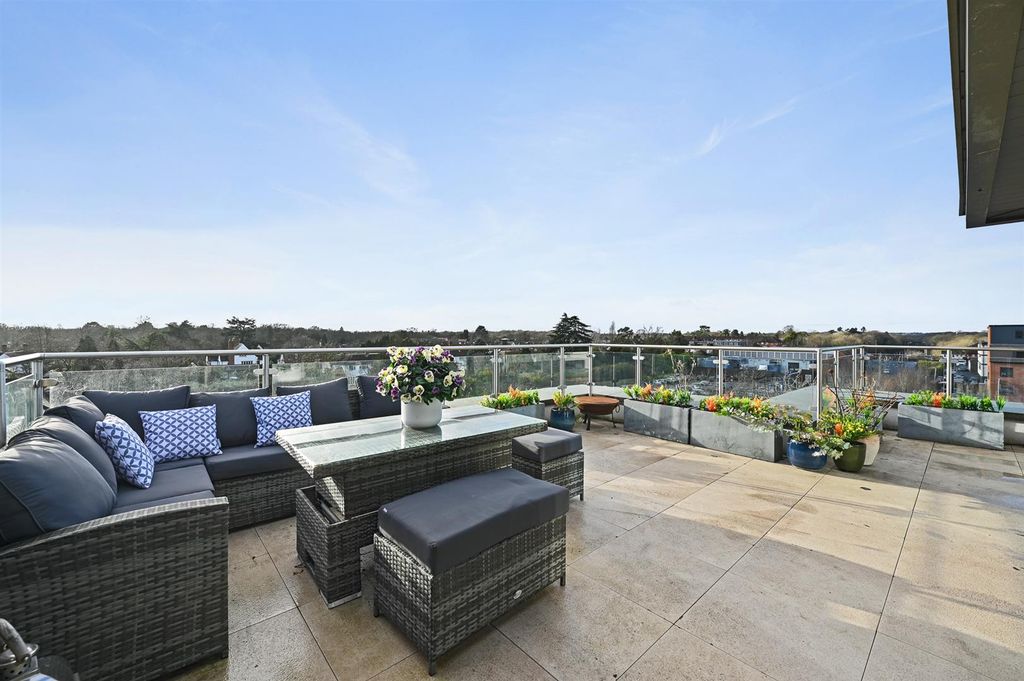 Additional image 2 of 2 bed flat for saleStation Road, Gerrards Cross SL9