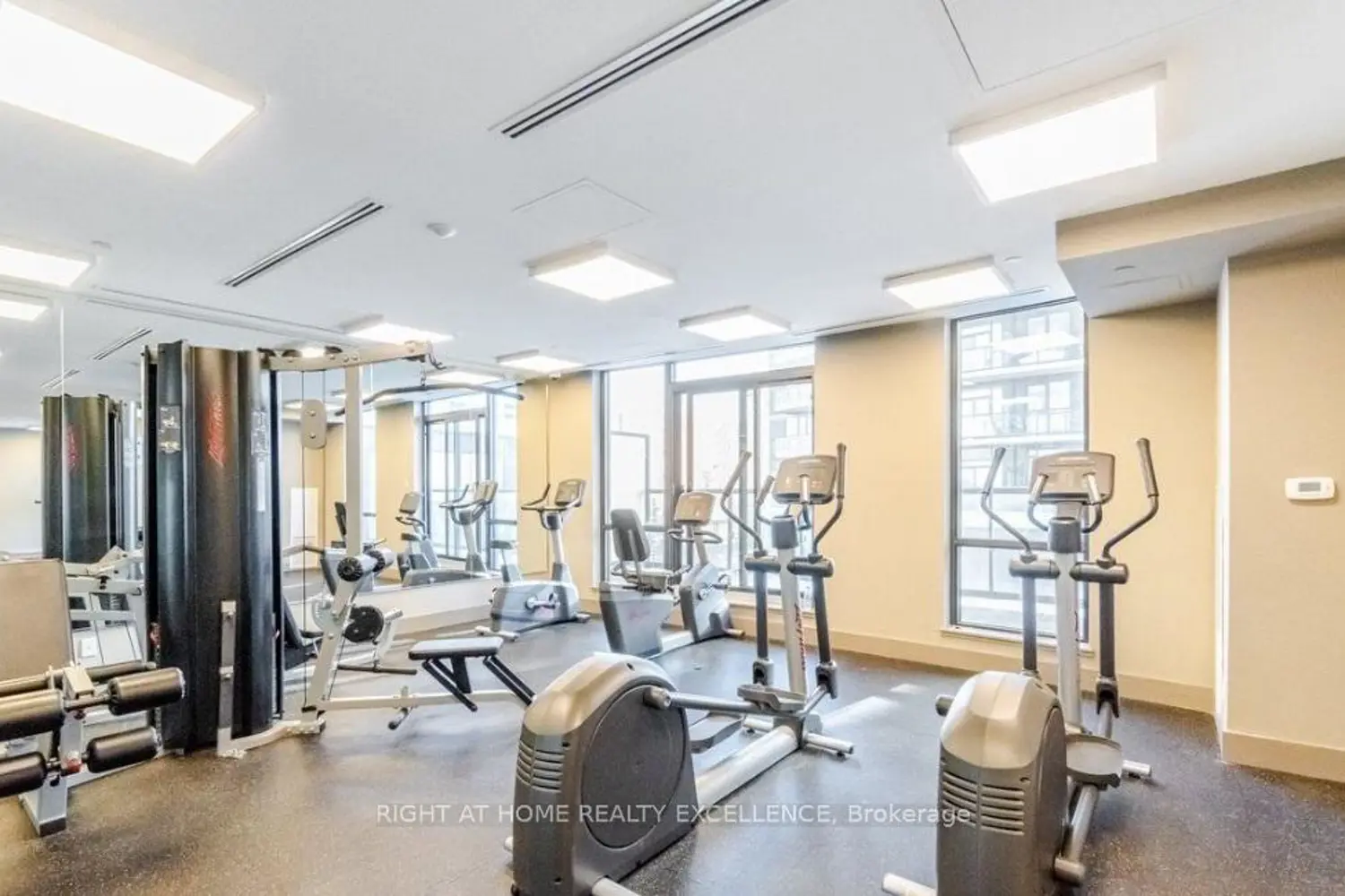 Additional image 16 of 65 Watergarden Drive 201