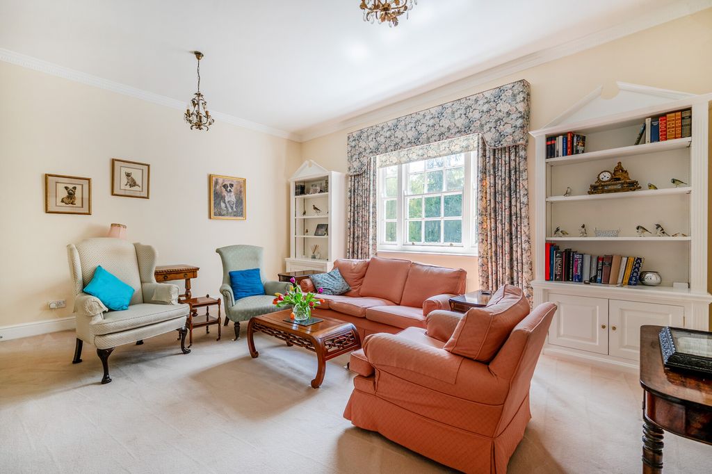 Additional image 3 of 3 bed flat for saleHarcourt Manor, Salisbury SP2