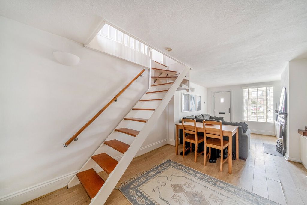 Additional image 6 of 2 bed terraced house for saleHeath Road, Weybridge KT13