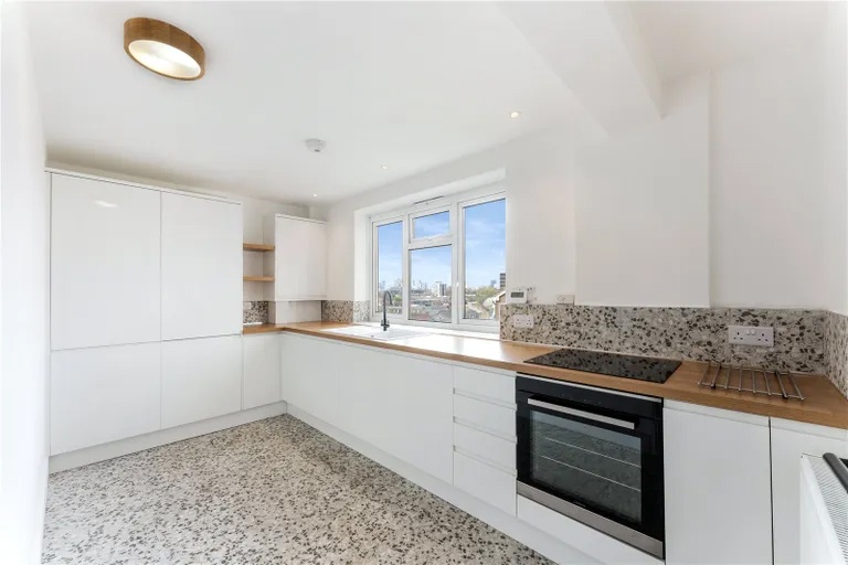 Additional image 4 of 2 Bed Flat, Lansdowne Drive, E8, N1 7GU