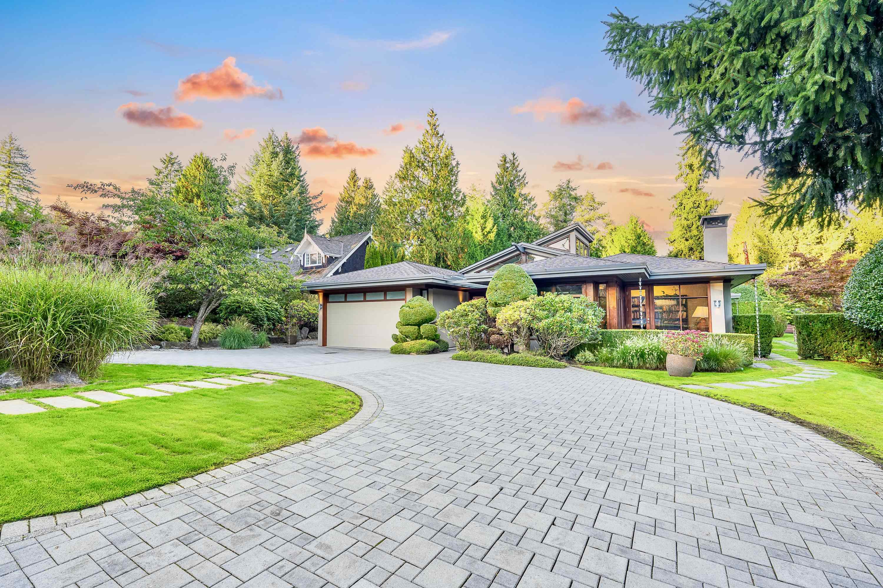 389 Moyne Drive, West Vancouver, BC, V7S 1J7