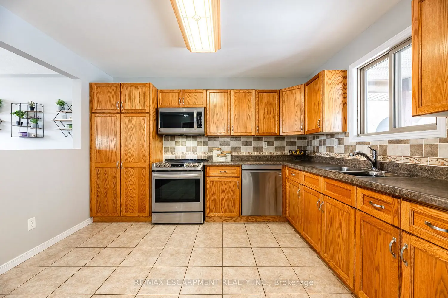 Additional image 7 of 62 Mission Road