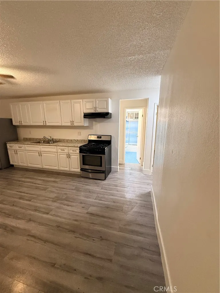 Additional image 19 of 1550 W 59th Place Unit 2, Los Angeles, CA 90047