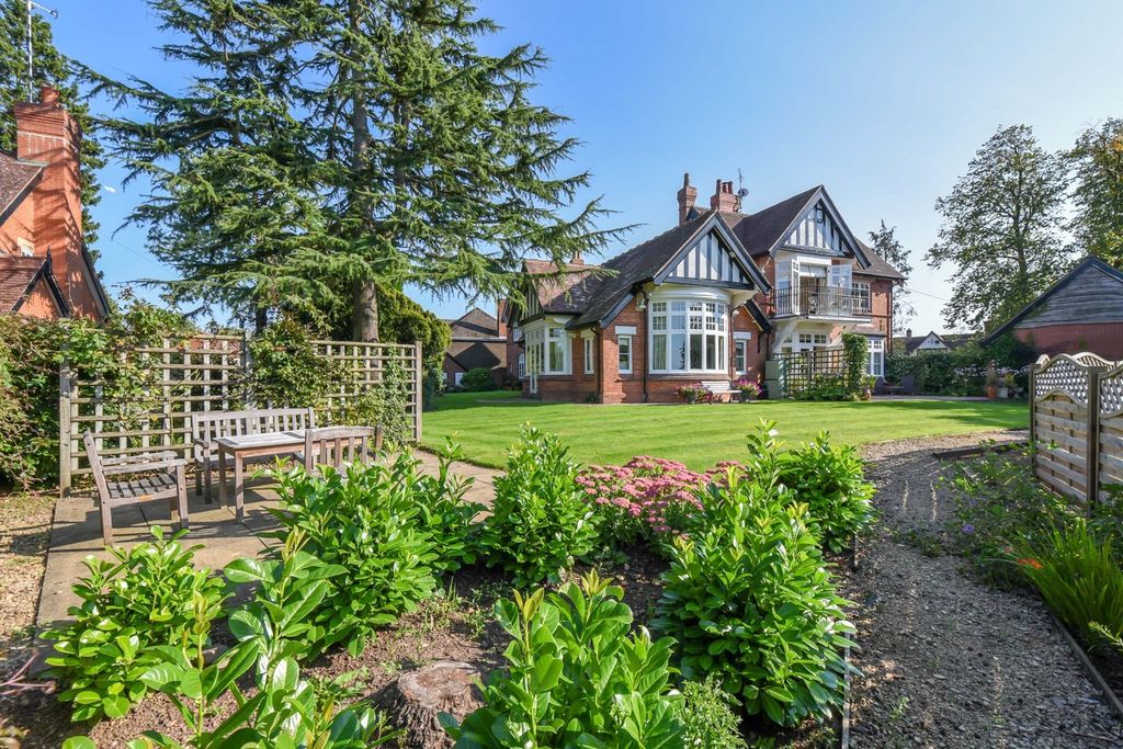 Additional image 22 of 3 bed flat for saleHenley Road, Claverdon, Warwickshire CV35