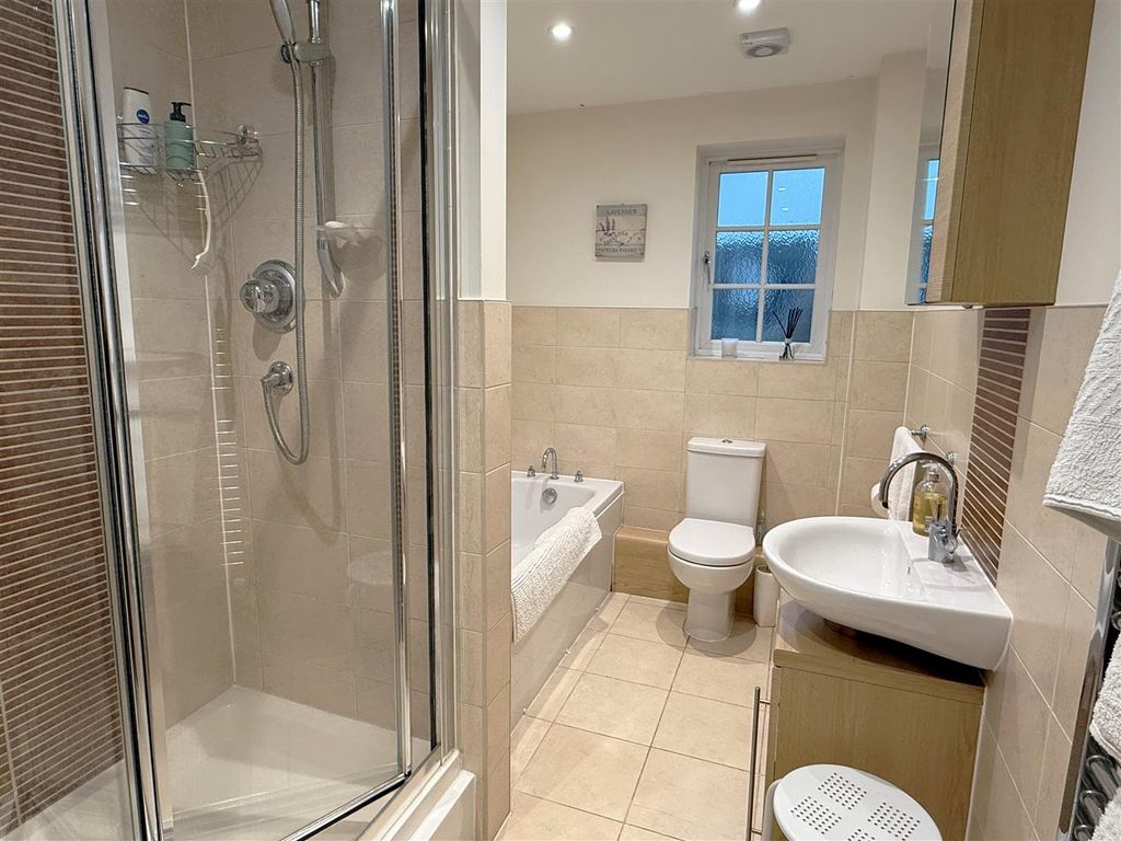 Additional image 17 of 3 bed flat for saleEnborne Gate, Newbury RG14