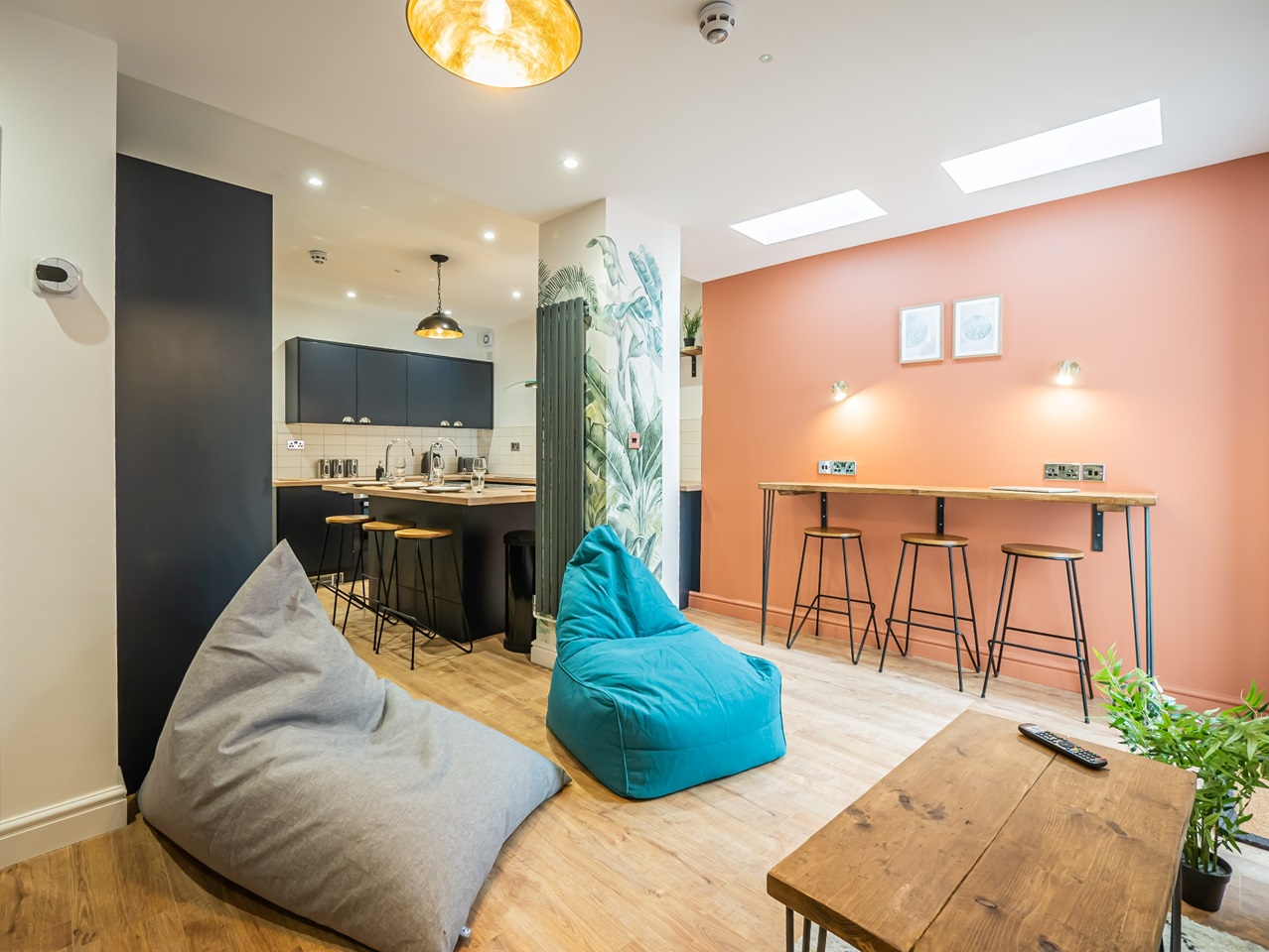 Room in a Shared House, High Street, B66, N1 7GU