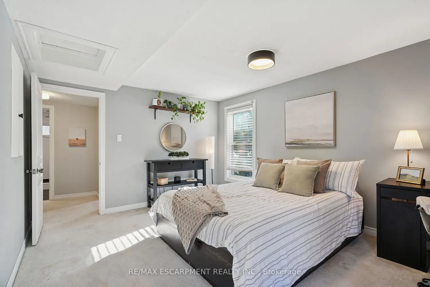 Additional image 12 of 2055 Embleton Road