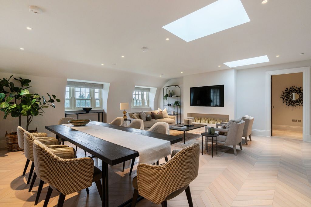 Additional image 2 of 3 bed penthouse for saleMagna Carta Park, The Huntingfield, Egham TW20