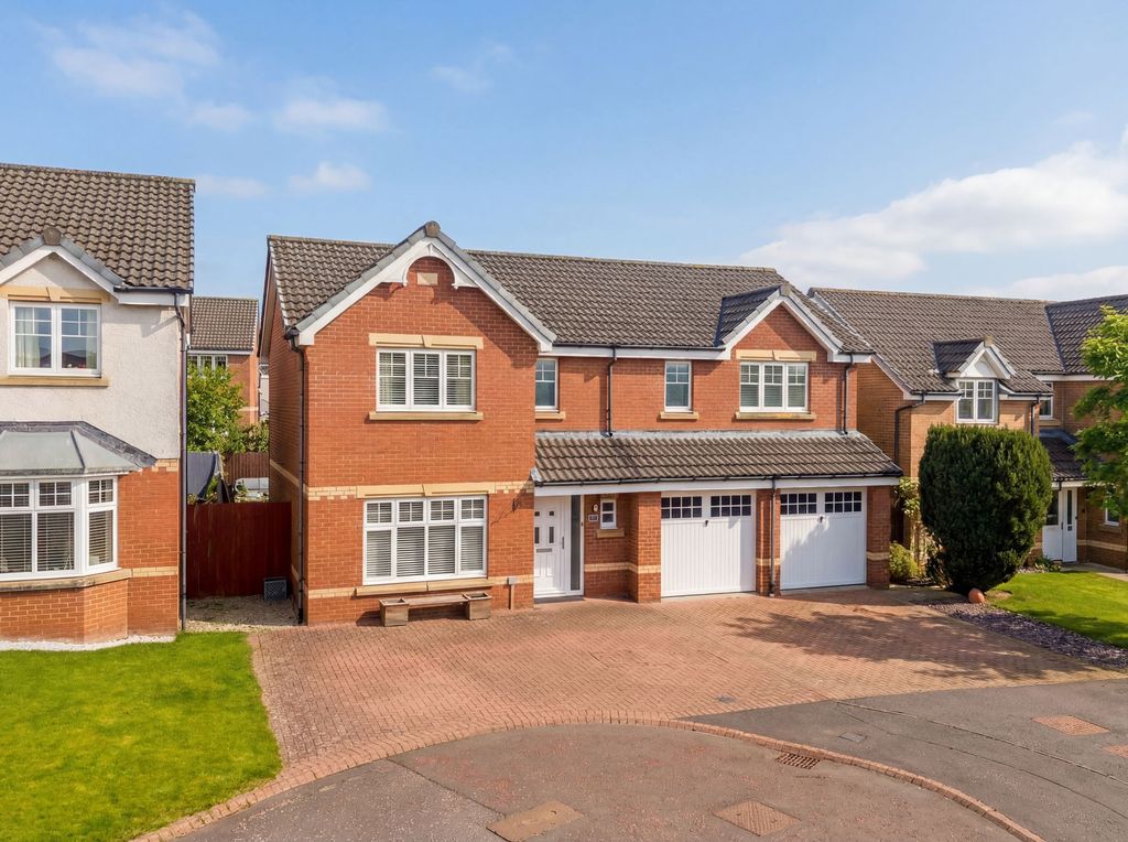 5 bed detached house for sale21 Mcintosh Patrick Place, Monifieth DD5