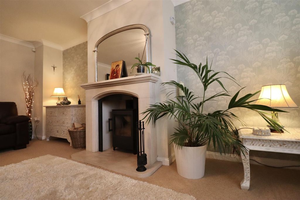 Additional image 3 of 4 bed property for saleThe Gables Paddock, Eastrington, Goole DN14