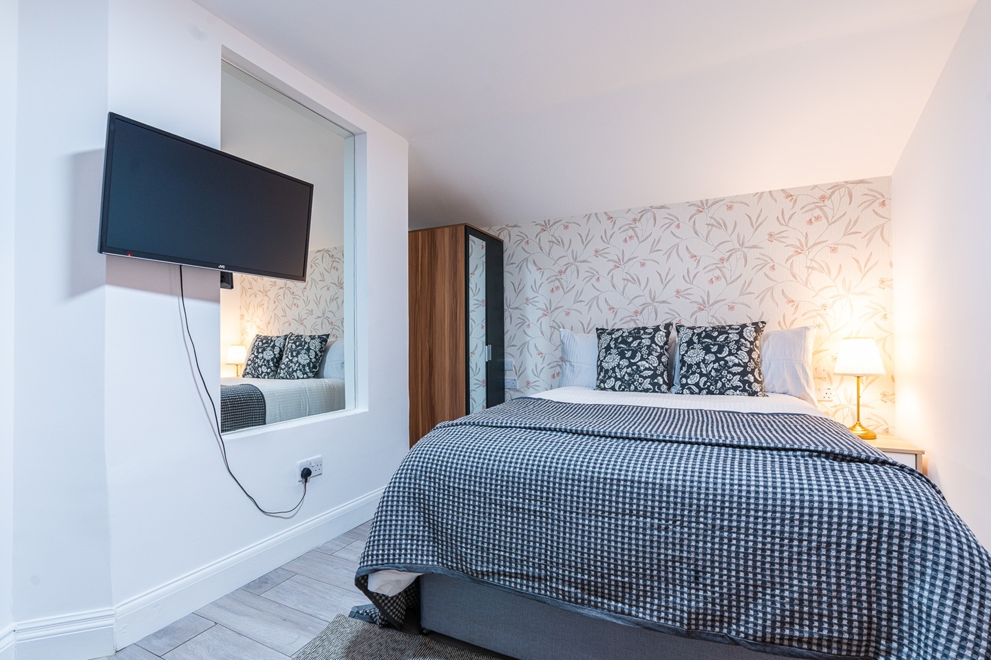 Additional image 21 of 3 Bed Flat, North End Road, W14, N1 7GU