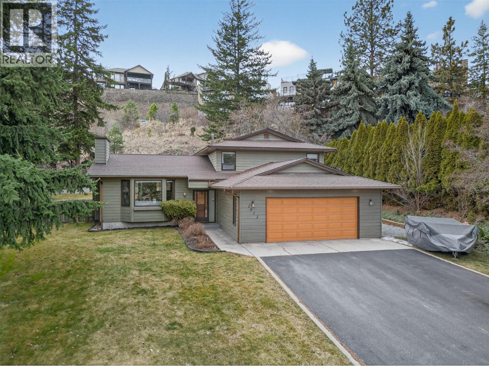 1812 Olympus Way, West Kelowna, BC, V1Z3H9