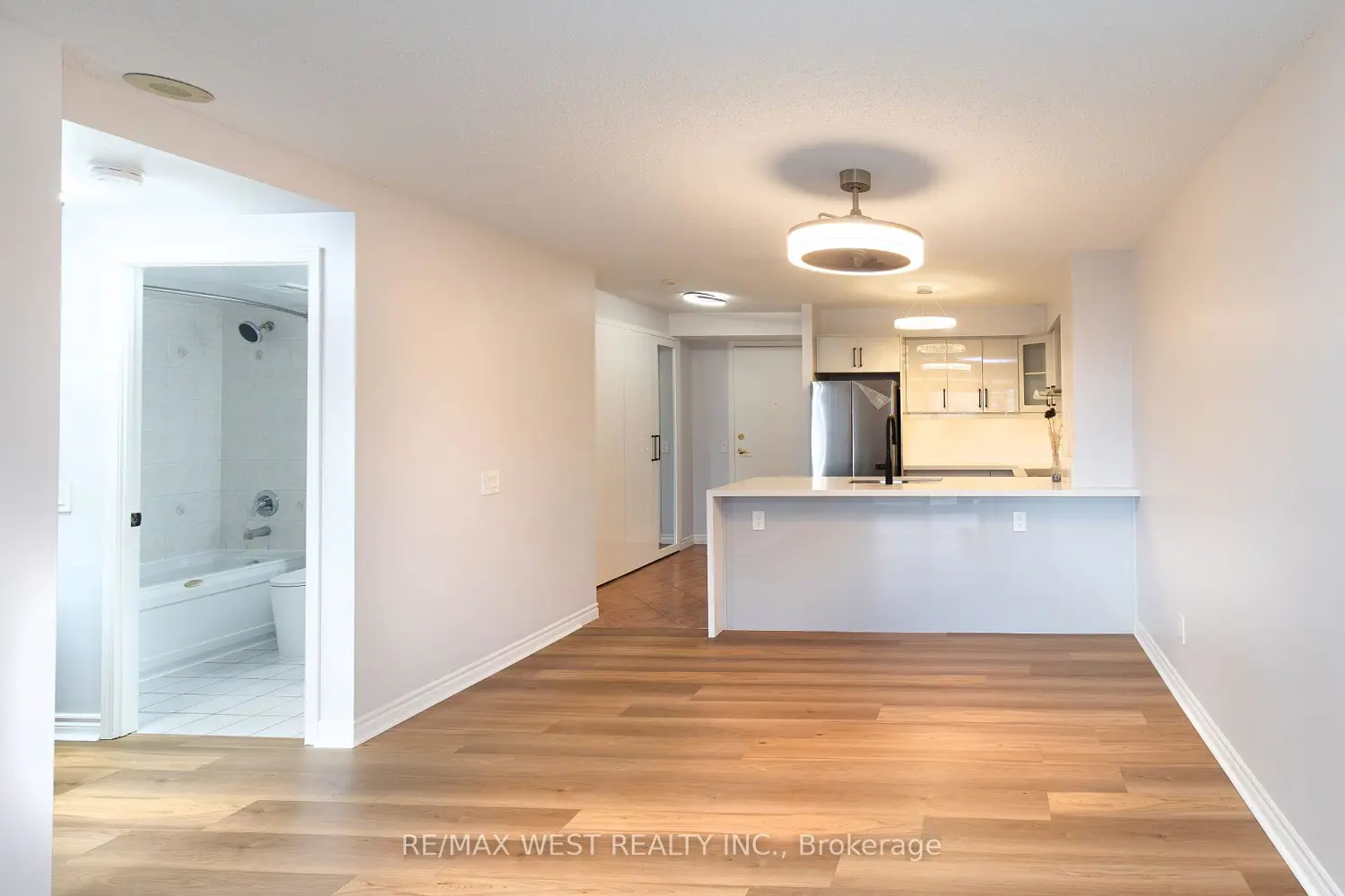 Additional image 12 of 35 Kingsbridge Garden Circle 902