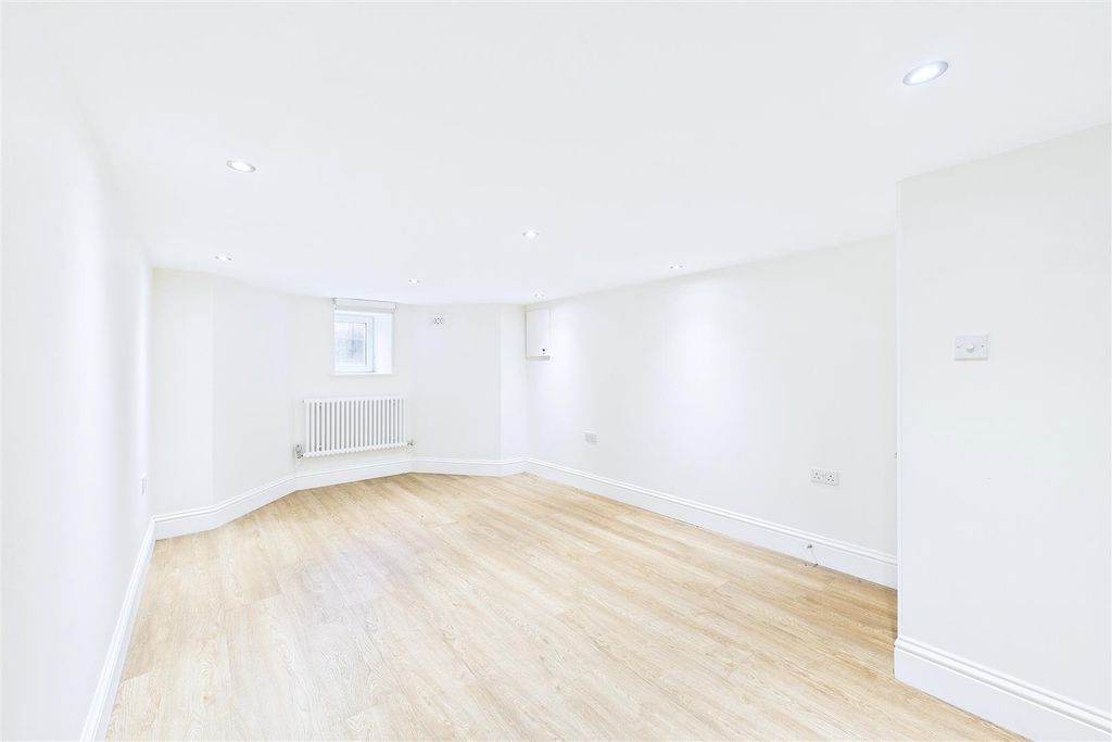 Additional image 7 of 3 bed flat for saleSt. Johns Road, Clevedon BS21