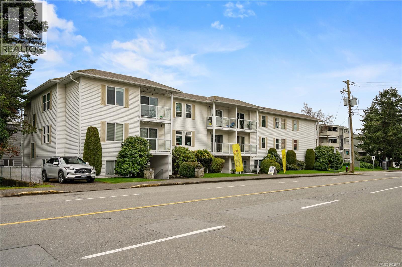 308 1351 Esquimalt Rd