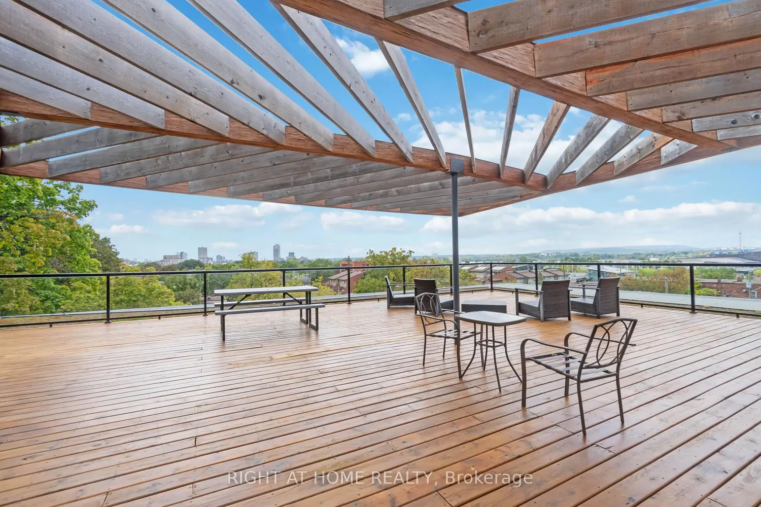 22 Perkins Street 305, West Centre Town