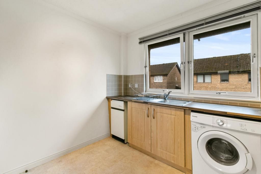 Additional image 9 of 2 bed flat for saleBramble Hedge Path, Alexandria G83