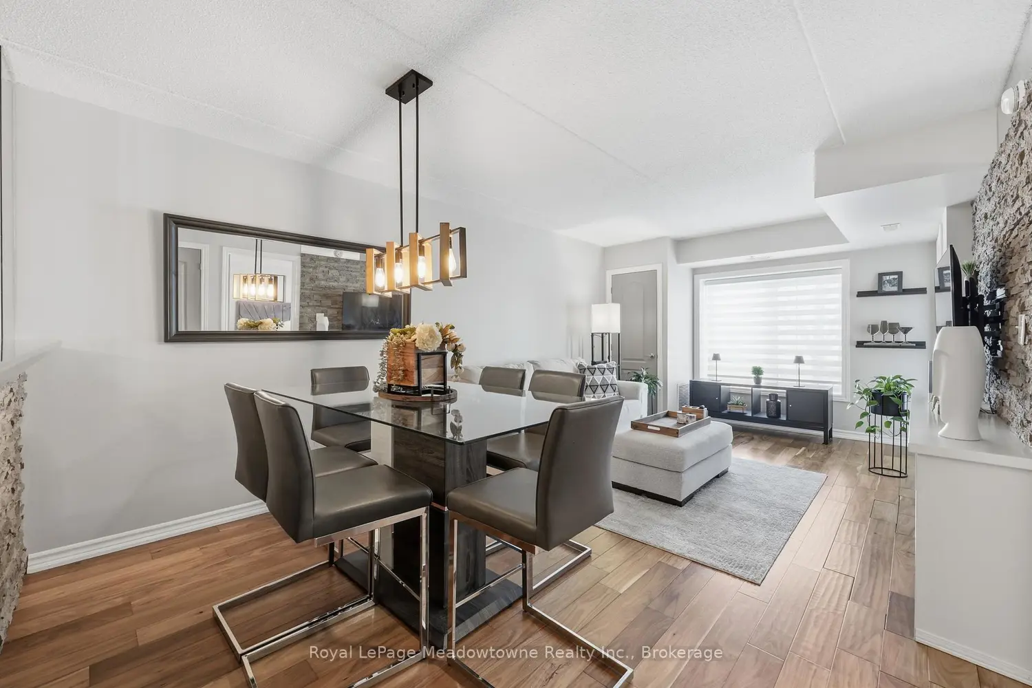 Additional image 9 of 1440 Main Street 114