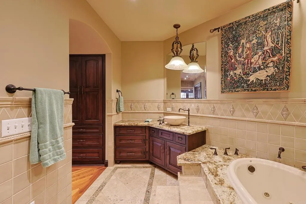 Additional image 88 of 120 C Avenue Unit 201, Coronado, CA 92118