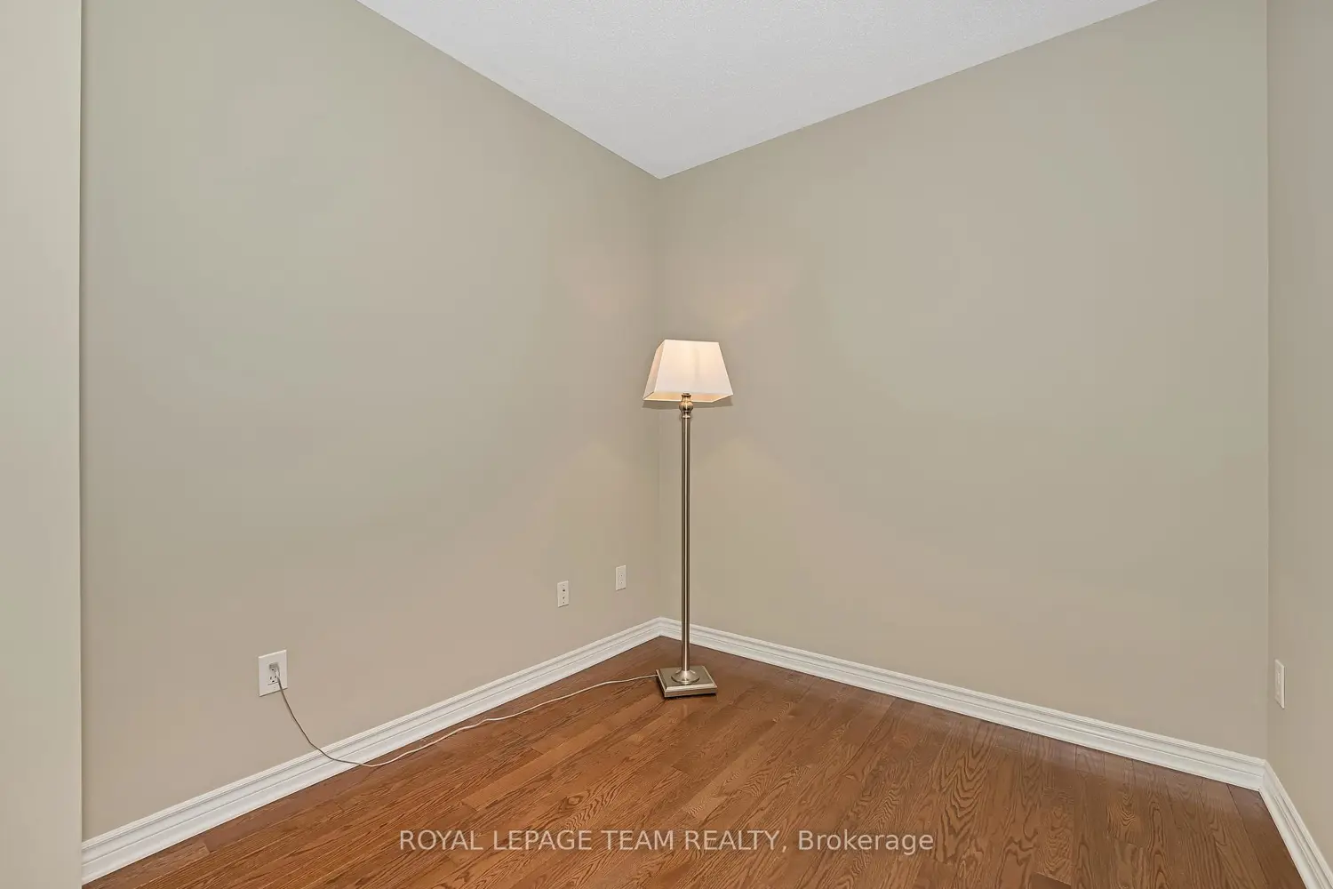 Additional image 6 of 170 Guelph Private 202