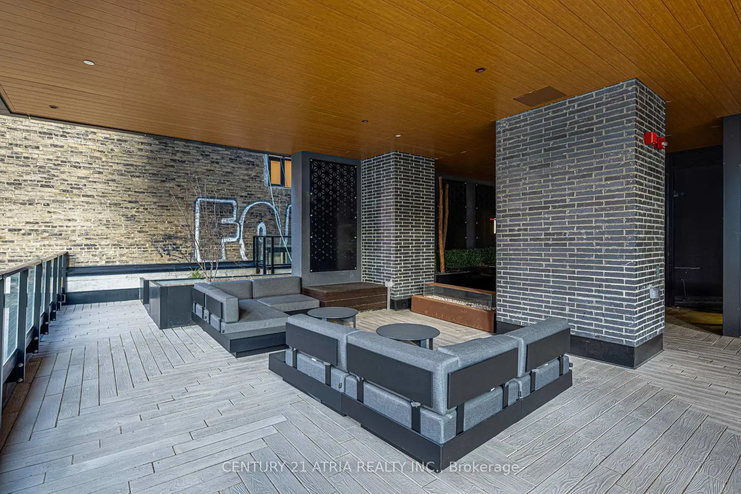 Additional image 15 of 8 Wellesley Street 4007